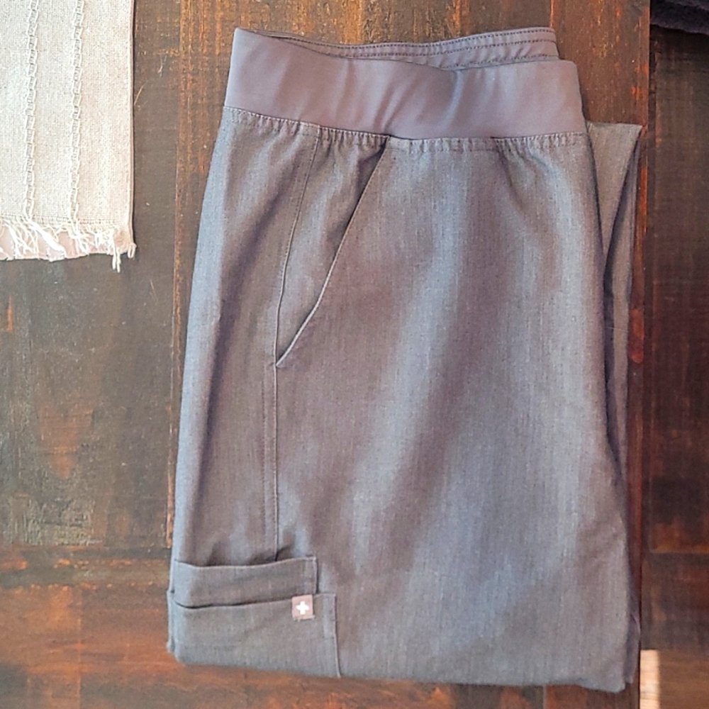 Figs Men's Large Axim Cargo Scrub Pants